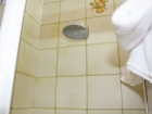 ferienwohnung-torri-del-benaco-mit-pool-Bad-0003