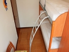 ferienwohnung-torri-del-benaco-mit-pool-Kinderzimmer-0002