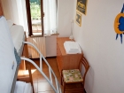 ferienwohnung-torri-del-benaco-mit-pool-Kinderzimmer-0004